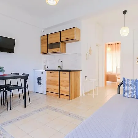 Flowery 1-bdrm In Kallithea Kallithea (Chalkidiki)