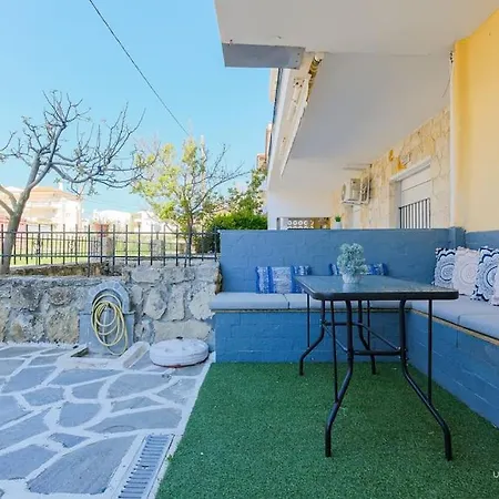 Flowery 1-bdrm In Kallithea