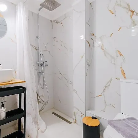 דירה Flowery 1-bdrm In Kallithea Kallithea (Chalkidiki)